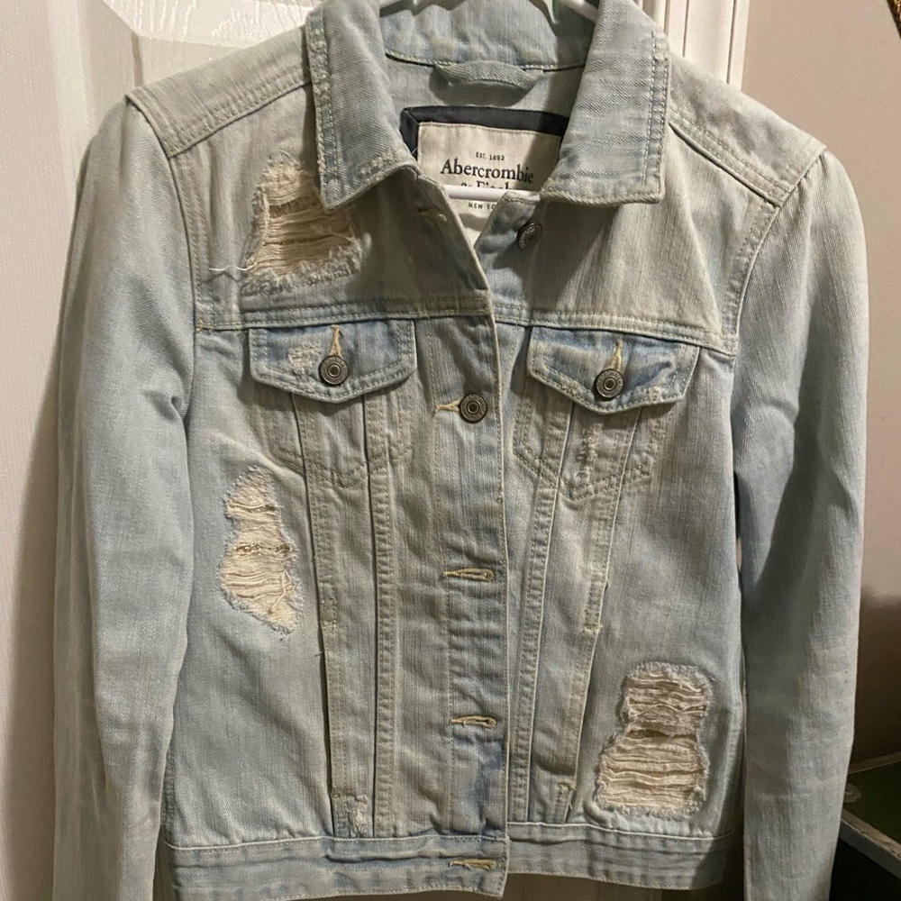Abercrombie and Fitch light wash denim jacket